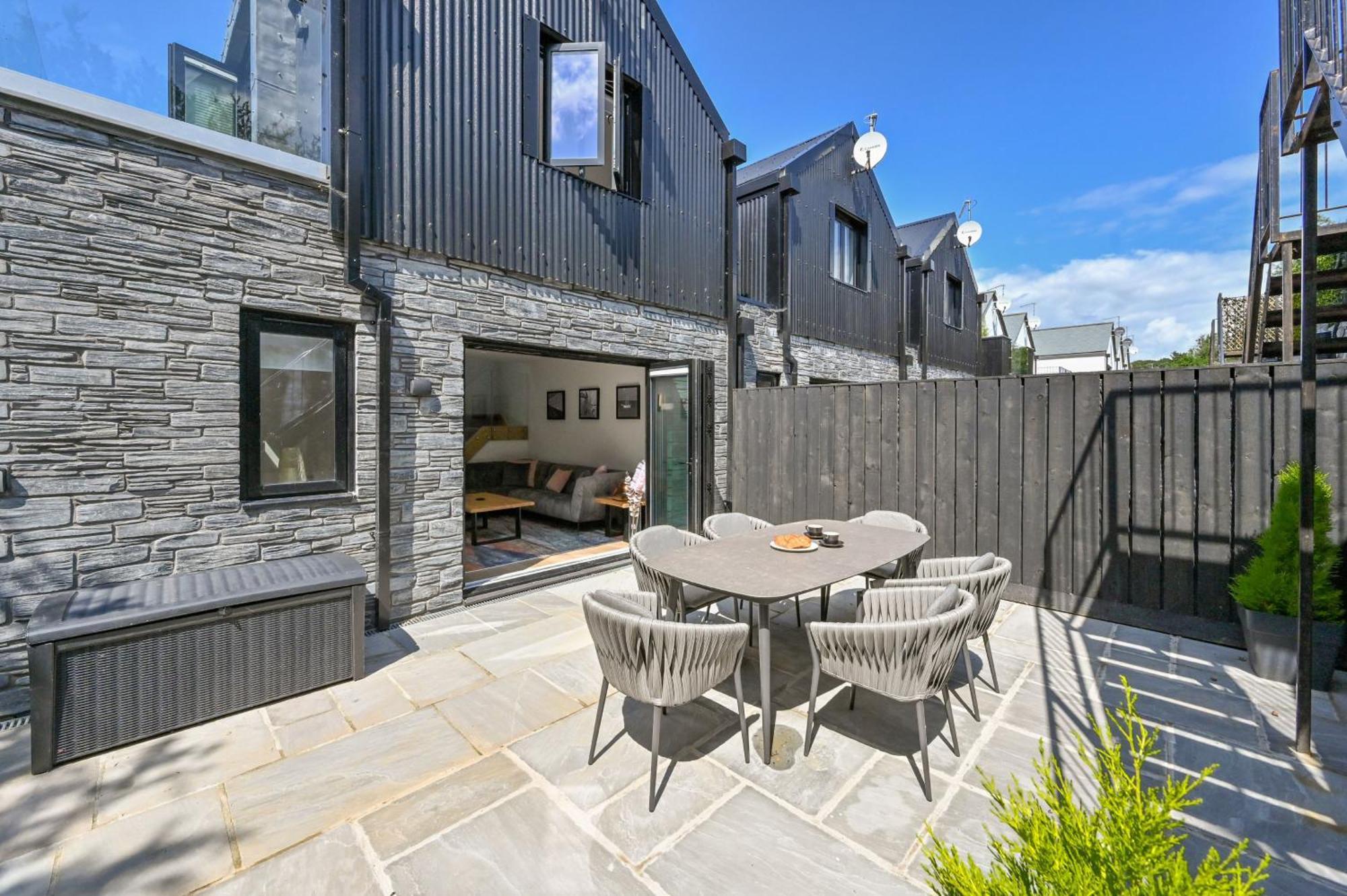 1 The Nest - Luxury Modern House Nr Beach & Bars With Sea Views & Free Parking Villa Charlestown  Exterior foto