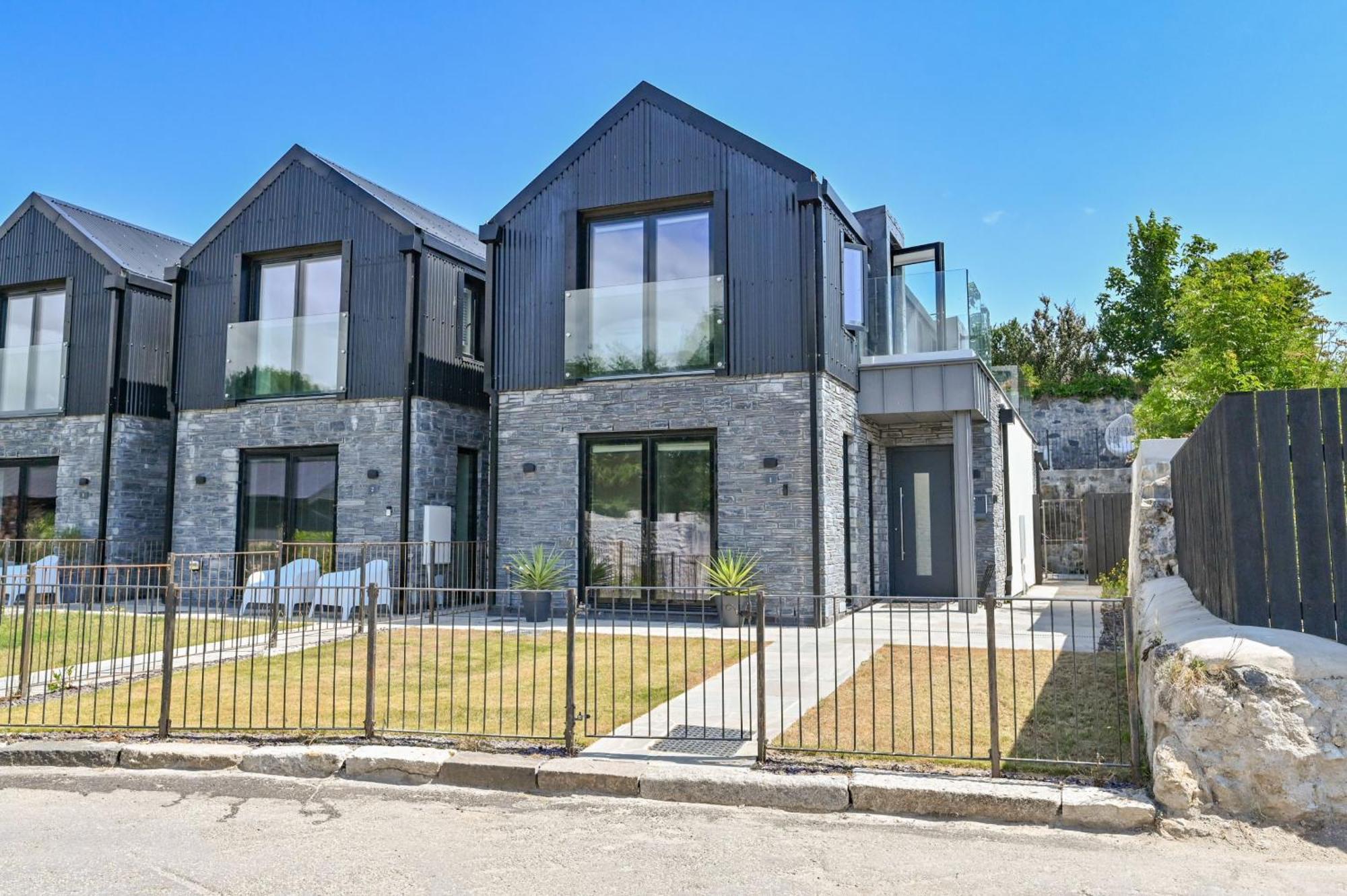 1 The Nest - Luxury Modern House Nr Beach & Bars With Sea Views & Free Parking Villa Charlestown  Exterior foto
